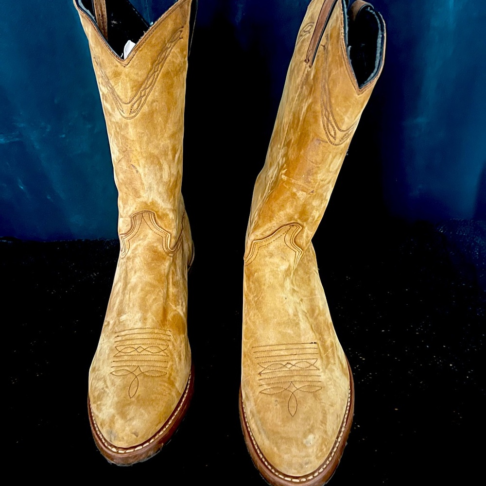 Cowboy boots size 13